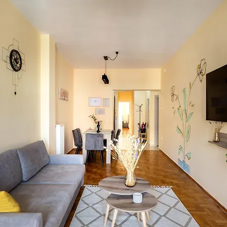 Apartman Forum, Family-friendly Home, Metro Access Szaloniki