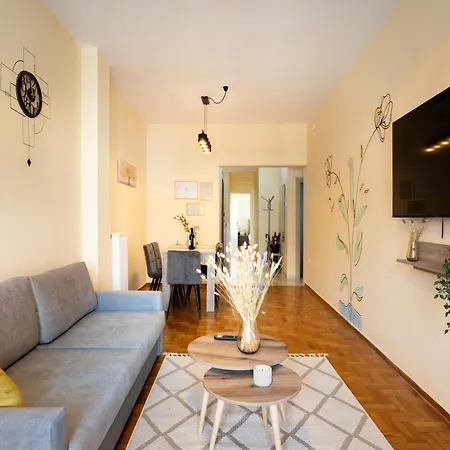 Apartman Forum, Family-friendly Home, Metro Access Szaloniki